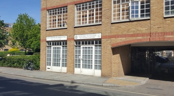 Comprises a ground floor open plan unit with galley kitchen and w.c. to the rear. Accessed via two doorways direct from the street.\n\nThe approximate net internal floor area is 604 sq ft (56.1 sqm)....