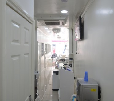 Clarke and Lloyds property consultants are please to offer this ideal opportunity to acquire lease of retail A1 premises moments away from Aldgate East station and brick...