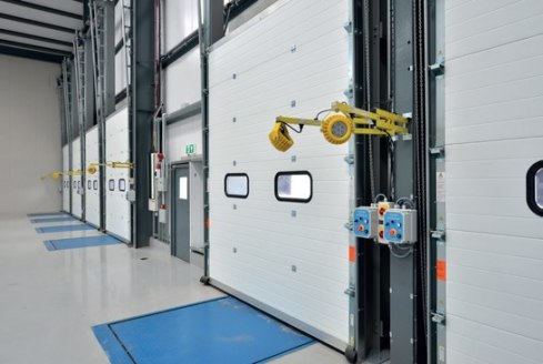 A 20,000 high bay warehouse unit which has recently undergone an extensive refurbishment\n\n* a brand new roof\n* new cladding to all elevations\n* a new warehouse floor\n* an extensive refurbishment throughout\n* 9.1 metre eaves\n* 1 level access lo...