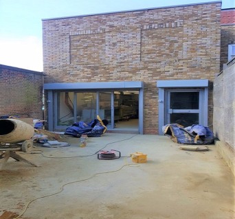 C.S.J Property Agents offer this brand new light industrial unit with two floors of office above, It is felt the property would suit owner occupiers, investors or developers looking to speculate on a future change of use