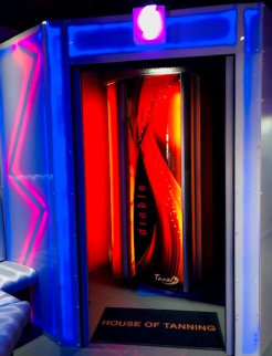 Sunbed shop business situated in the very busy all year trading location of Victoria Road West, Cleveleys. The premises have been fitted out to an exceptional standard throughout and has been fully equipped with state of the art and advanced sunbeds....