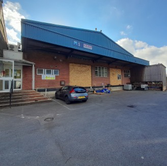 Industrial Building with Mezzanine, Offices and Large Secure Yard.