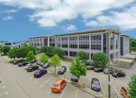 1 and 2 Enterprise Park, UWE Bristol offer high specification office accommodation together with laboratory space arranged in two modern self-contained buildings. Flexible range of space available to suit individual requirements from c.5,000 sq ft (4...