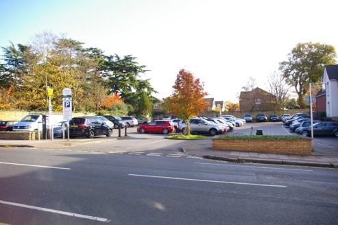 Beautifully fitted shop to let opposite the public car park