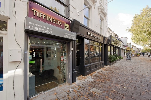 A RESTAURANT & COMMERCIAL KITCHEN (A3/A5) ON CHISWICK HIGH ROAD\n\nOverview\n\nTo Let\n\nThe premises is situated in the middle of a Victorian terrace with a glazed ground floor frontage directly onto Chiswick High Road. To the front of the ground fl...