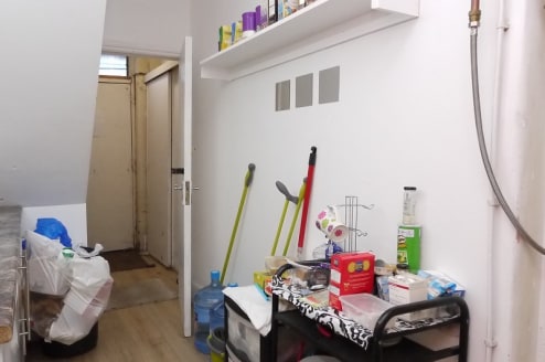 Victor Michael is pleased to present this lovely contemporary laundrette business for sale.