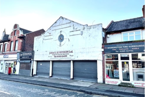 The property has been owned and occupied as a successful carpet and flooring showroom for many years, by a local family business and is now available to rent after a change in ownership.

The premises is suitable for a variety of trades, including re...