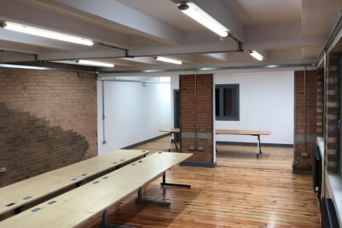 The industrial unit is located on the Argall Industrial Area on Argall Avenue, access to which is gained via Lea Bridge Road (A104). Lea Bridge Road (A104) provides access to North Circular Road (A406) at the Water Works Roundabout, linking to M11 an...