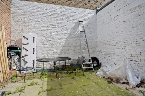 A GROUND FLOOR SHOP & BASEMENT ON ALL SAINTS ROAD CLOSE TO PORTOBELLO ROAD\n\nOverview\n\nTo Let\n\nThe premises has a glazed frontage, opening into an open plan retail area with high ceilings and a combination of white plastered walls and exposed br...