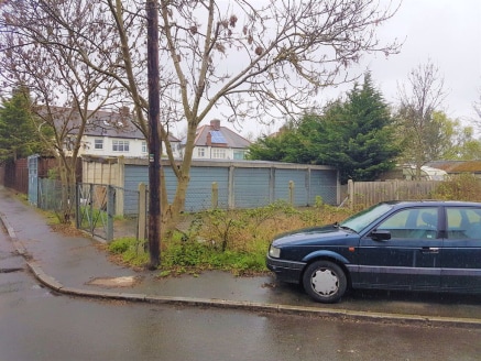 A detached block of 5 lock up garages and yard located within just 2 minutes of South Merton BR Station and less than 2 miles of the A3 (M). Plot size approx 168 Sq m

UNCONDITIONAL OFFERS ONLY