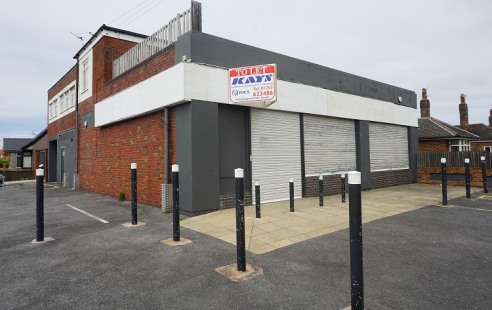 Corner ground floor retail unit previously occupied as a Co-Op Local Convenience store. Open plan retail area 128 sqm (1350 sq ft) plus storage. High profile corner position located on the busy main road between Fleetwood and Thornton....