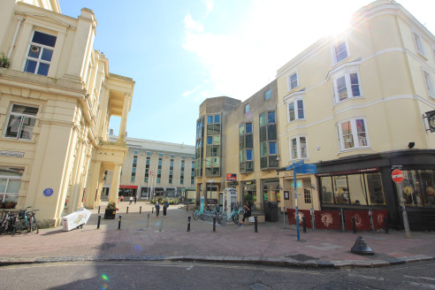 * Ground floor shop with rear access and external stors

* Brighton's Lane location

* A1 use with potential for A2/A3 STP

Benefits from a license to serve late night non-alcoholic refreshments from 23.00 - 04.00 (23.00 - 01.00 on Sundays) - see lic...