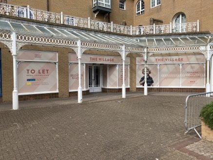 LARGE RETAIL UNIT TO LET