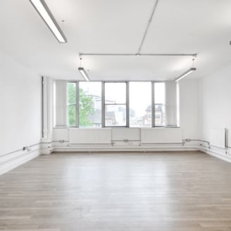 E1 Business Centre - E1