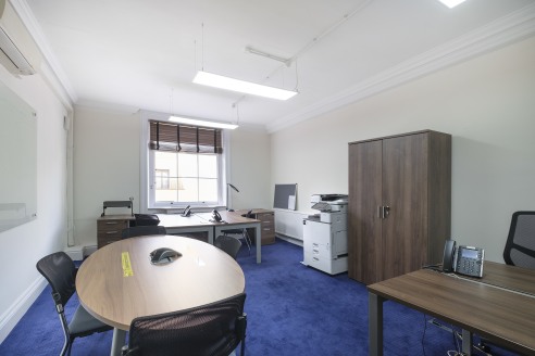 Fully fitted, furnished, plug and play managed offices available to be let on flexible leases in Mayfair