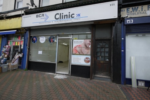 Victor Michael is pleased to present this fantastic commercial unit to the market. Comprising of a great size, this property can be used for retail purposes such as a shop, agency or hairdressers etc.