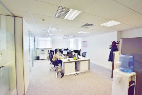 Available immediately Fully fitted, Plug & Play, great quality office space available immediately in the City...