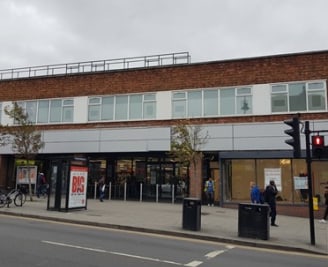 High Street North - E6