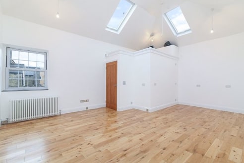 For Sale / To Let ... C.S.J Property Agents offer for sale this luxury two storey mews office located within just one minute of West Norwood BR Station. GIA approximately 984 sq ft (91.42 sq m)