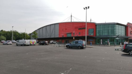 Comprising of a high single bay steel portal framed building with an 80m clear span, clear internal height of 7.5m (24'), eaves height of 8.7m (28'), rising to approximately 12m (39ft) at the apex....