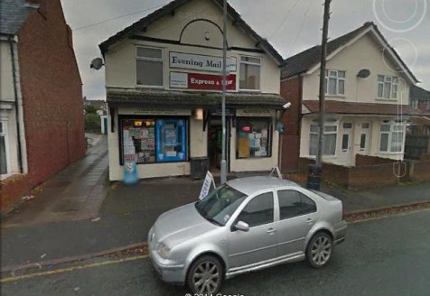 Lock up ground floor shop to let Cannock area.former convience/off licence.takings.&pound;3500pw.please call for more info...