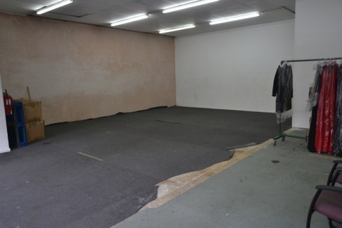 Clarke & Lloyds property consultants are pleased to offer this fantastic ground floor light industrial unit/showroom studio/storage space located in whitechapel. The unit is located on Hessel street, just moments away from commercial...