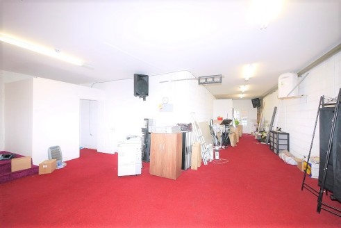 D2 License, which could suit a specialist gym/personal training studio, office, design studio, craft workshop. Located moments away from Dalston Kingsland Station.