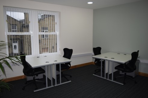 These recently refurbished offices provide an energy efficient, modern working environment benefiting from high grade internal finishes with newly fitted kitchen, WC and shower facilities.

Providing an all inclusive office service to include all uti...