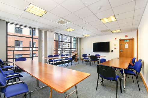 The suite is found on the 3rd floor of a multi-let office building. The suite is divided into two offices, a kitchen area and two toilets, with one including a shower facility. 

One parking space 

Fitted Kitchen

Central heating 

Manned security...