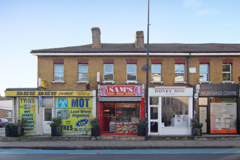 !! Available Now !! CSJ Property Agents offer this fully fitted A5 takeaway premises...

12 year lease assignment. Gross Internal Area : 638ft&sup2;/ 59 m&sup2;. Ground Floor. Storage. WC. Rent : &pound;13,500pa.
