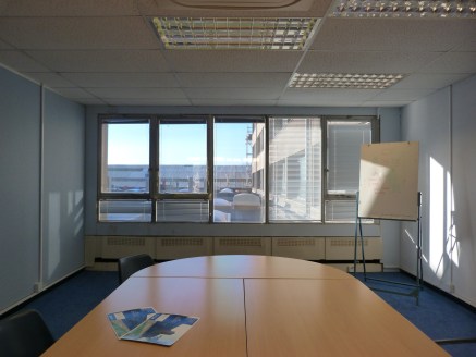 - Managed office suites

- Staffed building reception

- On-site cafe 

- Available on terms from 12 months upwards.