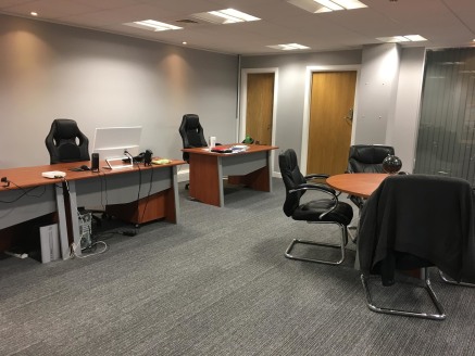 This ground floor office is now available on a 10 year lease. Offering flexible office space, finished to a high standard in the heart of Ealing Broadway....