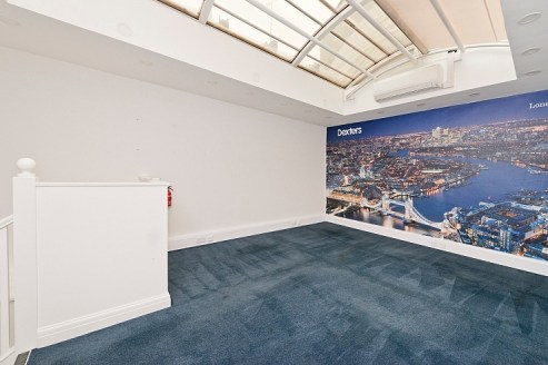A SHOP / OFFICE (A1/A2) IN A PROMINENT LOCATION ON KENSINGTON CHURCH STREET\n\nOverview\n\nTo Let\n\nThe premises (A1/A2) occupies the ground floor of an elegant stucco fronted early 19th century building. The fully glazed, plate glass frontage looks...