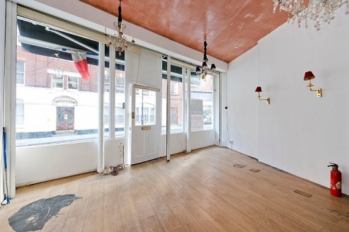 A LOCK UP SHOP & BASEMENT (A1) ON KENSINGTON CHURCH STREET\n\nOverview\n\nTo Let\n\nThe premises (A1), has a fully glazed frontage directly onto the junction of Kensington Church Street and Kensington Mall, which leads to an open plan retail area. Th...