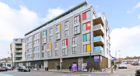 !! Available Now !! CSJ Property Agents offer this well positioned new build, corner plot a minutes walk from Colliers Wood Underground Station. Ground Floor. Double height. Shell condition. Gross Internal Area approx.: 2872ft&sup2;/266.82m&sup2;. Re...