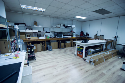 7.1m x 5.7m (400 square feet) - approximately

Well-lit, versatile space in a building co-occupied by 2 fashion companies - situated in Whitefield.

Laminate floor, 9.5m of fixed workbench with storage under, some fixed wall shelving and moveable tab...