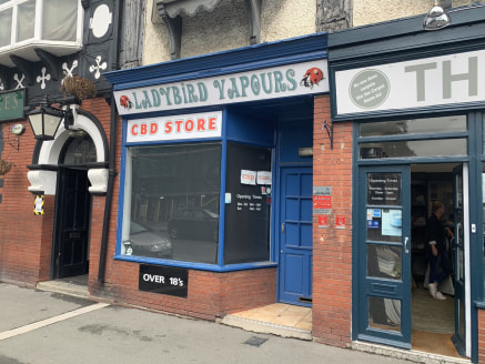 Retail unit to let at 27a Boughton, Chester.

The property is situated fronting Boughton, one of the main thoroughfares from the City Centre to the east of Chester. The property sits immediately adjacent to the Cross Foxes pub and a number of other r...