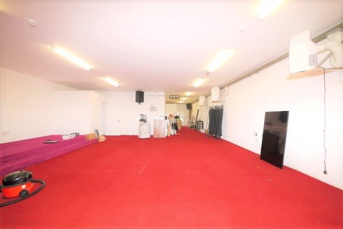 D2 License, which could suit a specialist gym/personal training studio, office, design studio, craft workshop. Located moments away from Dalston Kingsland Station.