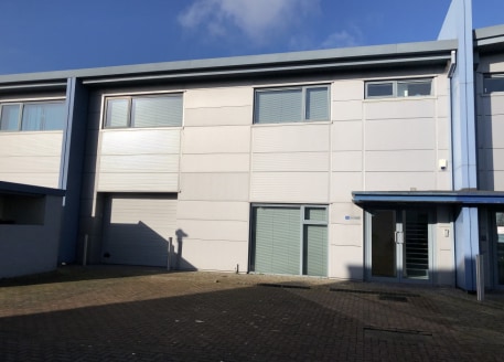 Ergo Business Park is a modern business park development offering flexible contemporary self-contained office, business and industrial accommodation within attractive landscaped grounds. Modern high quality business unit. Ground floor storey height o...