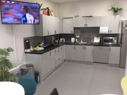 The office is situated on the ground floor of a mixed use development and is DDA compliant, benefiting from a double glazed frontage.

The office is situated on Holmes Road, approximately 250 metres from Kentish Town Underground Station. Local amenit...