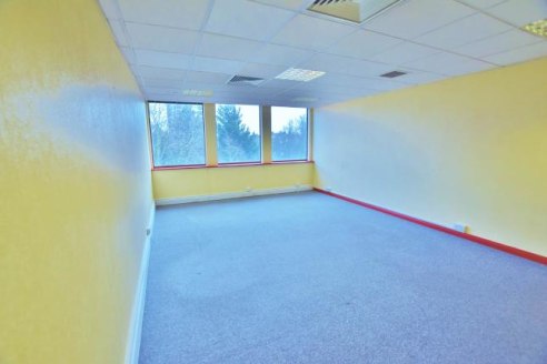 Available immediately Third floor office provides a regular floor plate which can accommodate a diverse range of businesses....