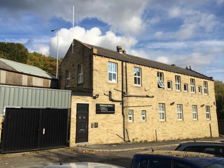 This newly refurbished ground floor property offers modern fully serviced office suites set in this ideal location just on the fringe of Halifax Town Centre. The premises provide well presented office space with a selection of suites having character...