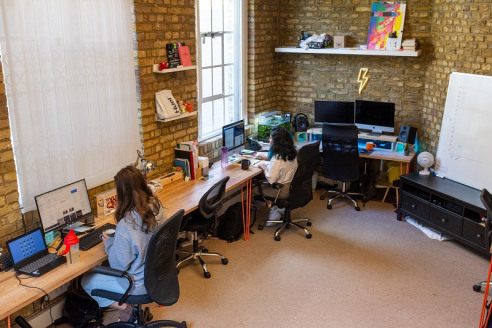 Situated in the highly popular borough of Highbury and Islington, this contemporary Private office space is available from 30th December, as the previous tenants are moving to a larger space. Suitable for around 15 to 18 people, it is perfect for sma...