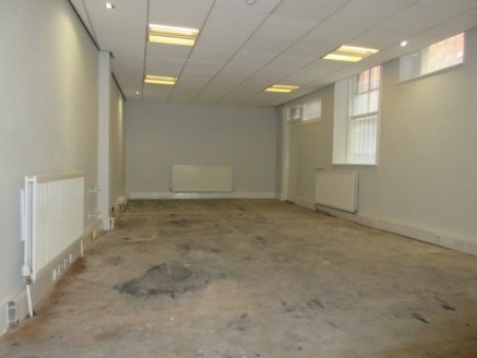 PRIME RETAIL UNIT**RECENTLY REFURBISHED**<br><br>****AVAILABLE FROM &pound;1,000 PER MONTH SUBJECT TO TERM****<br><br>**LOW RATEABLE VALUE**<br><br>An opportunity to rent or buy a prime commercial unit set at the heart of Workington town centre.<br><...