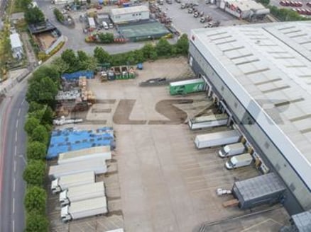 A modern HQ storage and distribution facility of steel portal frame construction benefiting from a large external yard of circa 85,000 sq ft, situated within a securely fenced and gated site which extends to approximately 8 acres. The warehouse benef...