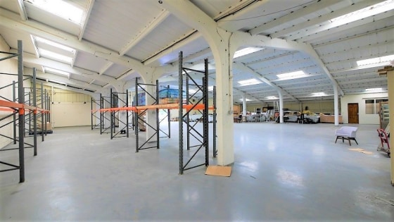 *AVAILABLE NOW* Large 6200 square foot (approx) commercial unit to rent. Perfect for a cash and carry, production and storage, the unit has three access points and parking on-site. Included within the unit is a private office.