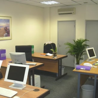 Allen Court Business Centre, South End