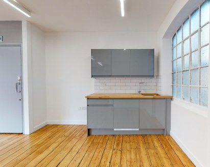 Strapline: Fantastic 1st floor office - To be newly refurbished - Rent free / incentives available - Wooden flooring - Fibre connectivity - Common parts newly...