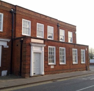 East Street - Farnham GU8