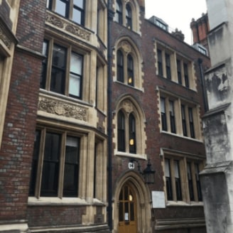 14 Old Square, WC2A 3UE\n\nLocation\n\nThe building is located on the East side of Old Square within Lincolns Inn\n\nStatus\n\nAvailable\n\nAccommodation\n\nThe floor areas are as follows:\n\nFloor\nSqft\nSqm\nStatus\n\nFirst Floor South\n728\n67.63\...